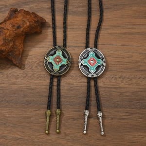 Ensemble de cravates bolo cowboy avec pendentifs totem en émail et cordons tressés