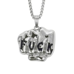 Collier avec pendentif poing en métal argenté punk et gravure FUCK pour un style street hip hop