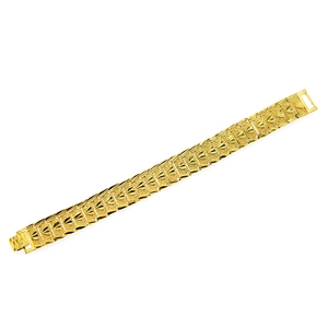 Bracelet doré large pour homme style hip hop avec texture cœur embossée et fermoir pliant