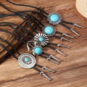 Cravate Bolo Western Cowboy Vintage Incrustation Turquoise Pendentif Relief Alliage Corde Tressée Noire Bijoux pour Femmes