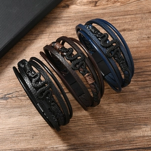 Bracelet Homme en Cuir Tressé Multicouche Rétro Charme de Serpent Alliage Fermoir Magnétique Style Punk Bijoux Cadeau
