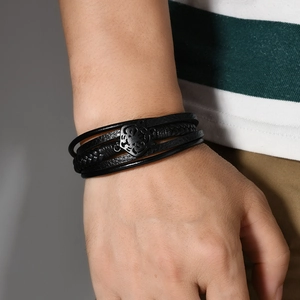 Bracelet multicouche en cuir noir pour homme avec breloque tête de tigre en métal mat