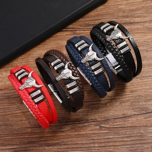 Herren Vintage Punk Mehrlagiges Kunstleder Armband Handgefertigt Geflochten Stierkopf Totenkopf Magnetverschluss Cowboy Schmuck