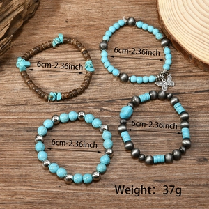 Bracelet multicouche bohème avec perles de turquoise, perles de bois et breloque papillon