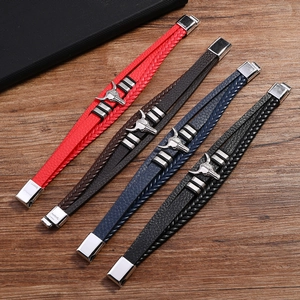 Mehrlagiges Punk-Lederarmband für Herren mit silbernem Stierkopf-Anhänger und Magnetverschluss