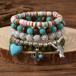 Mehrlagiges Boho-Armbandset mit Herz- Kaktus- und Stierkopfanhängern für Damen