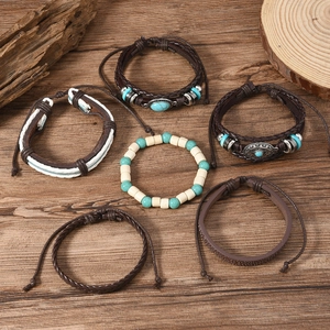 Set di 6 bracciali bohémien in pelle con perline turchesi e dettagli in legno vintage