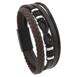 Détail d'un bracelet en cuir multicouche avec symbole infini et fermoir magnétique