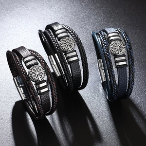 Bracelet Homme en Cuir Tressé Punk Vintage Multicouche Charme Boussole Fermoir en Alliage Poignet Viking Vegvisir Cadeau Bijoux de Mode