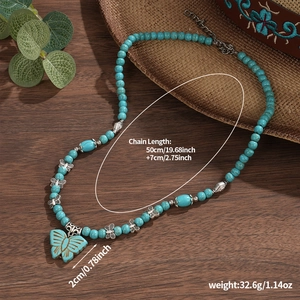 Collier bohème en perles de turquoise avec pendentif papillon et chaîne de 50 cm
