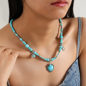 Collier Pendentif Cœur Turquoise Bohème pour Femme Chaîne de Perles Style Ethnique Bijoux en Alliage Vintage Cadeau