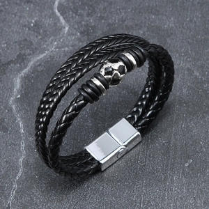 Bracelet multicouche en cuir tressé pour homme avec breloque football et fermoir magnétique