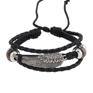 Vintage Wing Alloy Charm Multilayer Braided Leather Bracelet for Men Adjustable Punk Rock Style Handwoven Jewelry Gift Black