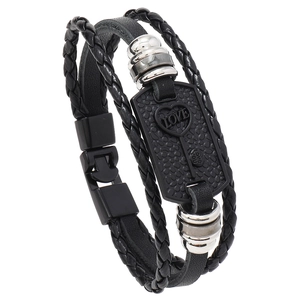 Bracelet multicouche en cuir tressé noir pour homme avec plaque en alliage LOVE et cœur