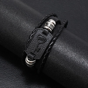 Bracelet multicouche en cuir tressé pour homme avec plaque métallique gravée clé et Love