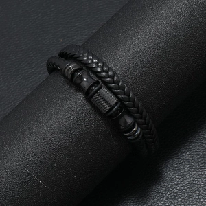 Bracelet multicouche pour homme en cuir tressé noir avec perles et fermoir métallique