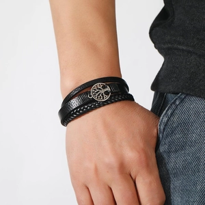 Bracelet multicouche en cuir noir avec pendentif arbre de vie et fermoir magnétique