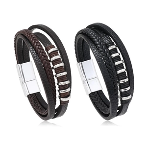 Bracelet multicouche en cuir pour homme avec fermoir magnétique argenté en noir et marron