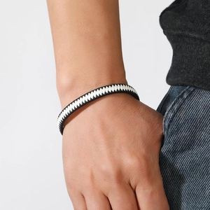 Men's retro braided leather bracelet with black and white fishtail texture and magnetic clasp