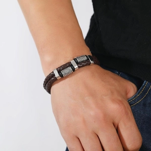 Bracelet vintage en cuir tressé pour homme avec perles argentées au poignet