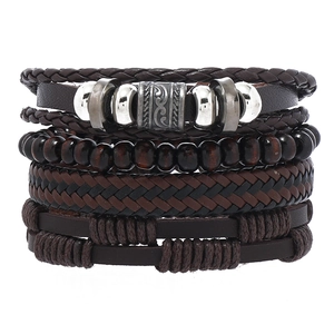 Bracelet Vintage Multicouche en Cuir de Vache Tissé à la Main pour Hommes Perles en Bois Pendentif en Alliage Style Punk Ethnique