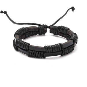 Bracciale multistrato in pelle intrecciata nera con design nautico regolabile da uomo