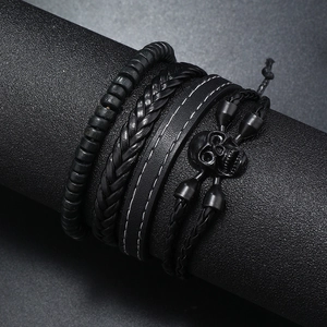 4-teiliges Herren Punk-Lederarmband-Set mit Totenkopf und gewebten Perlendetails