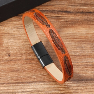 Men's vintage brown leather bracelet with feather texture and black magnetic clasp