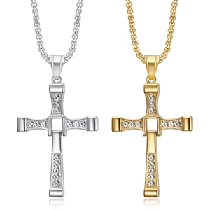 Classico Ciondolo a Croce in Acciaio Inossidabile Con Strass Intarsiati Gioielli di Moda per Uomo Collana Catena Box Oro Acciaio