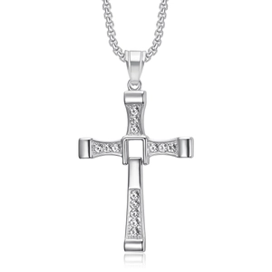 Collana con pendente a croce argento con cristalli chiari in stile Fast & Furious