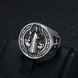 Bague religieuse Saint Benoît en acier inoxydable avec motifs gravés vintage