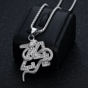 Collier hip hop avec pendentif serpent mamba 24 glacé en acier inoxydable argenté