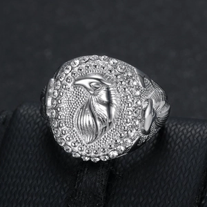 Hip hop silver eagle head ring for men with pavé cubic zirconia and feather texture