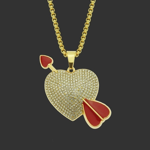 Collana con Ciondolo Freccia attraverso il Cuore Hip Hop in Lega di Ferro Smalto Rosso Strass Intarsiato Catena Veneziana Gioielli Romantici
