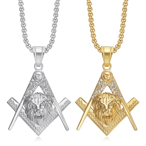 Collier Pendentif Tête de Lion Maçonnique Hip Hop en Acier Inoxydable Équerre et Compas Strass Bijoux pour Hommes