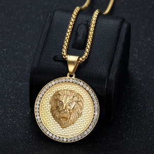 Hiphop Löwenkopf Anhänger Halskette goldplattiert aus Edelstahl mit Zirkonia Steinen