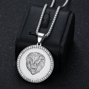Silberne Hip-Hop Löwenkopf-Halskette mit Zirkonia-Inlay und robuster Box-Kette