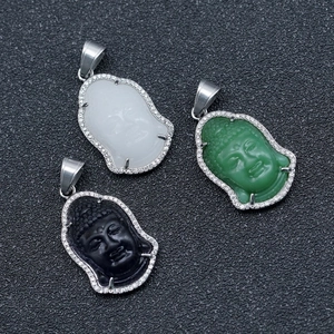 Pendentifs Bouddha tricolores en acier inoxydable sertis de diamants et jade calcédoine
