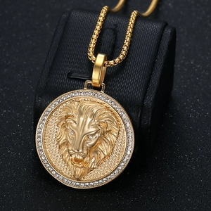 Pendentif tête de lion plaqué or hip hop avec strass brillants et collier chaîne à mailles