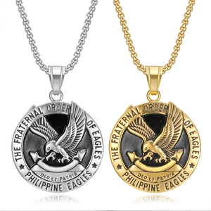 Collier Pendentif Aigle en Acier Titane Hip Hop pour Hommes Rétro Relief Badge d'Organisation Médaille Collier Bijoux