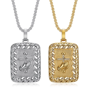 Collier Pendentif Croix Mains en Prière en Acier Inoxydable Hip Hop Bijoux Religieux avec Strass Or Argent Homme Femme