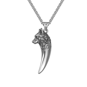 Vintage Hip Hop Wolf Head Pendant Necklace Titanium Steel Stainless Steel Wolf Tooth Animal Necklace For Men Punk Jewelry