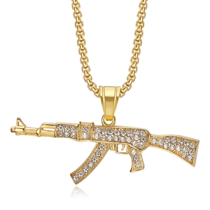 Collier pendentif fusil AK47 hip hop en acier titane plaqué or avec diamants scintillants