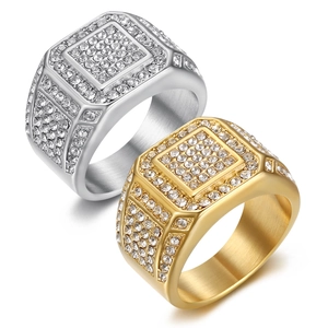 Chevalière Homme Hip Hop en Acier Titane Pavée de Strass Luxe Plaquée Or Argent Géométrie Carrée Bijoux Cadeau