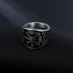 Bague boussole Viking Vegvisir vintage en acier inoxydable avec nœuds celtiques