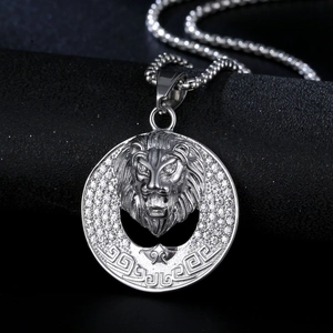 Collier hip-hop tête de lion en acier inoxydable argenté avec strass et chaîne à boules