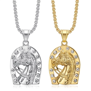 Collier Pendentif Tête de Cheval Fer à Cheval Hip Hop Acier Inoxydable Incrusté de Strass Bijoux pour Hommes Femmes
