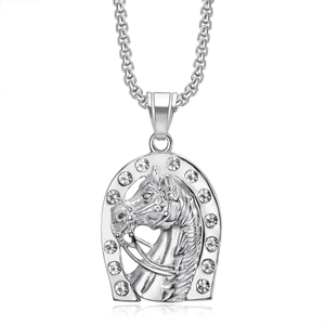 Pendentif tête de cheval argenté avec cadre en fer à cheval et cristaux brillants