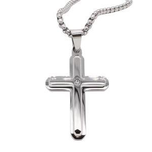 Collier minimaliste avec pendentif croix en acier inoxydable argenté et petit zircon brillant