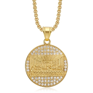 Collier hip hop doré avec pendentif relief Cène et double bordure en cristal